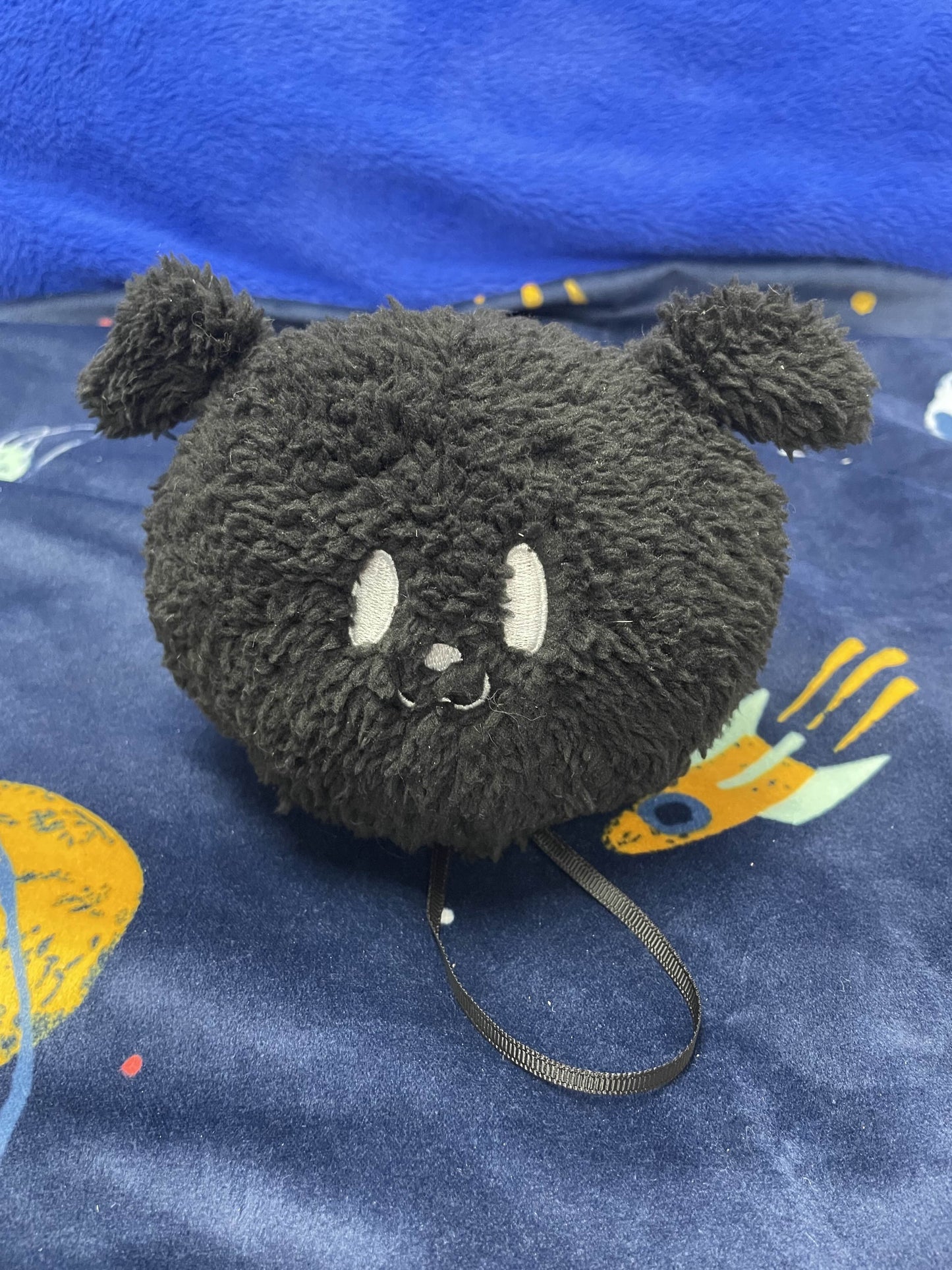 Plush Cole shoulder pet