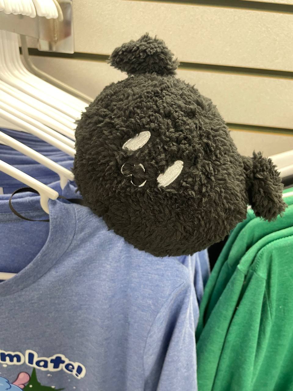 Plush Cole shoulder pet